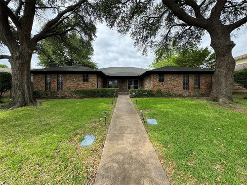 6140 Rincon Way, Dallas, TX, 75214-2035 | Card Image