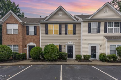 424 Nomar Rd, Raleigh, NC, 27610-5085 | Card Image