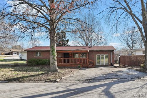 4821 Wick Mor Dr, Alton, IL, 62002-5839 | Card Image