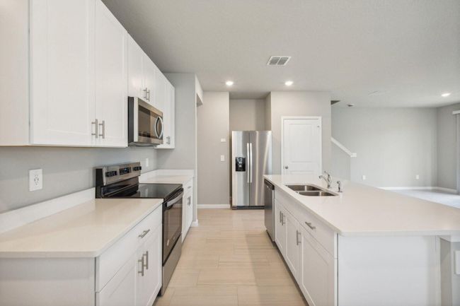 5730 Se Edgewater Cir, Townhouse with 3 bedrooms, 3 bathrooms and null parking in Stuart FL | Image 8