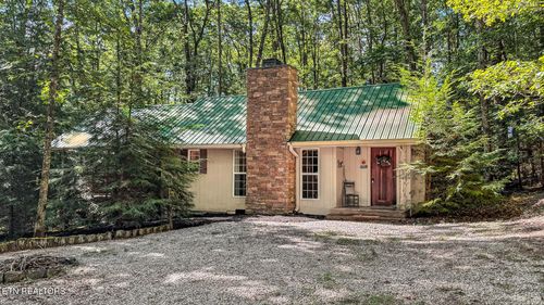 427 Cherokee Ln, Jamestown, TN, 38556-6829 | Card Image