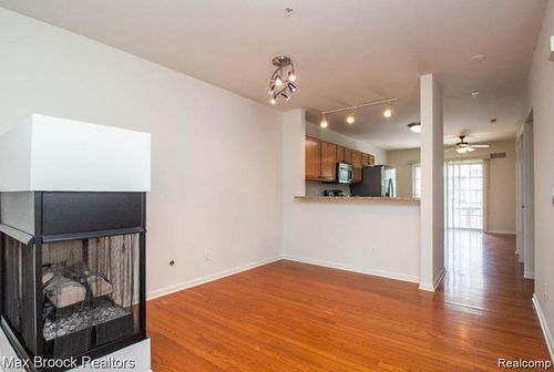 1404 Raliegh Pl, Troy, MI, 48084-7055 | Card Image