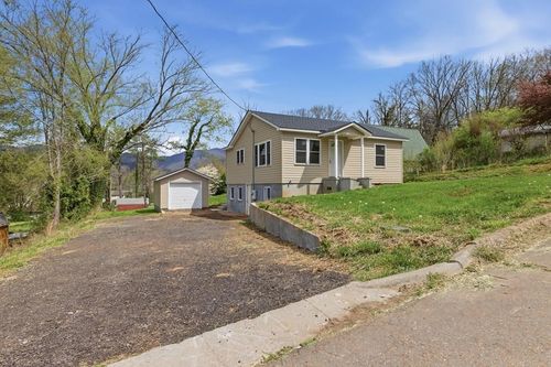 39 Justus, Andrews, NC, 28901 | Card Image