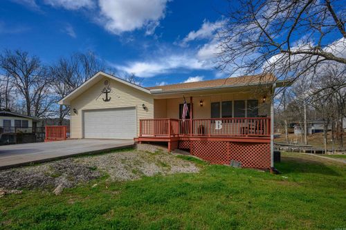 152 E Lakeshore Dr, Cherokee Village, AR, 72529-4232 | Card Image