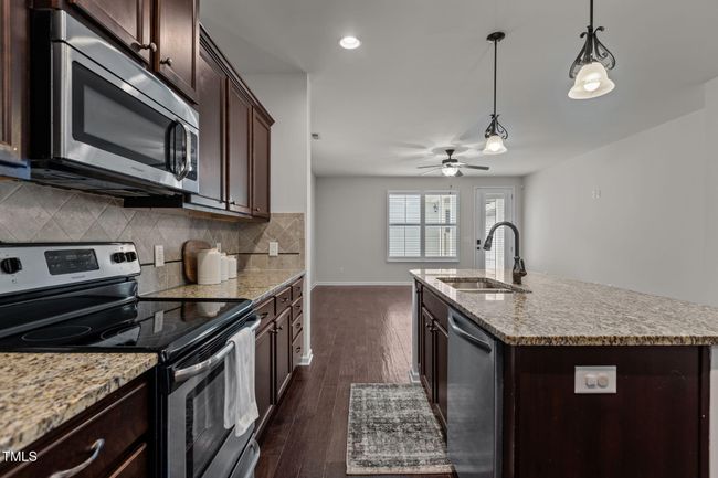 Kitchen | Image 12