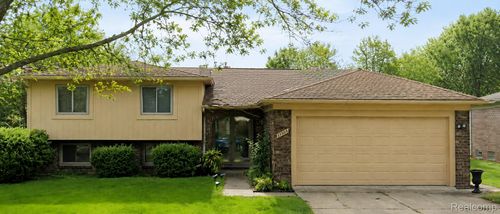 45429 Brunswick Dr, Canton, MI, 48187-1528 | Card Image