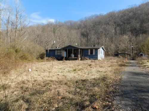 7293 W Highway 72, Harlan, KY, 40831-7127 | Card Image