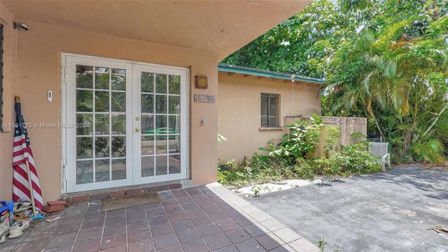 18690 Ne 22nd Ave, House other with 5 bedrooms, 3 bathrooms and null parking in North Miami Beach FL | Image 1