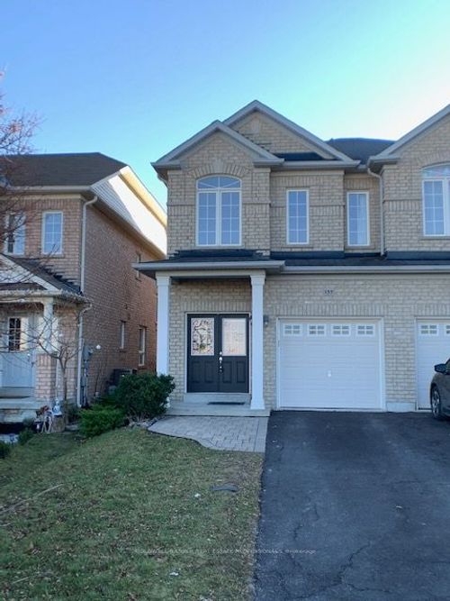 137 4 Seasons Cres, East Gwillimbury, ON, L9N0C2 | Card Image