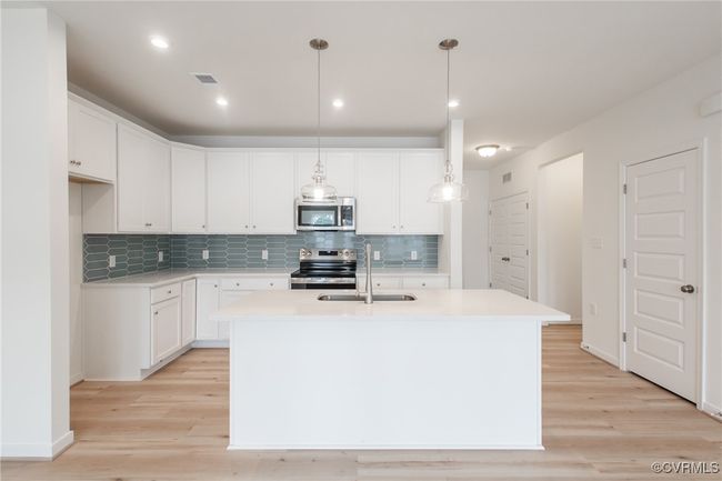 12417 Wescott Ave, Condo with 3 bedrooms, 2 bathrooms and null parking in Midlothian VA | Image 6