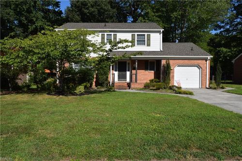 835 Isham Place, Newport News, VA, 23608 | Card Image