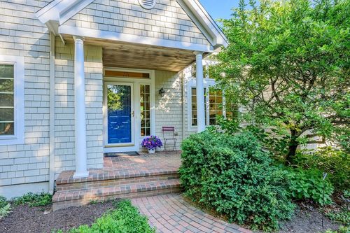 272 Falmouth Woods Rd, East Falmouth, MA, 02536-7922 | Card Image