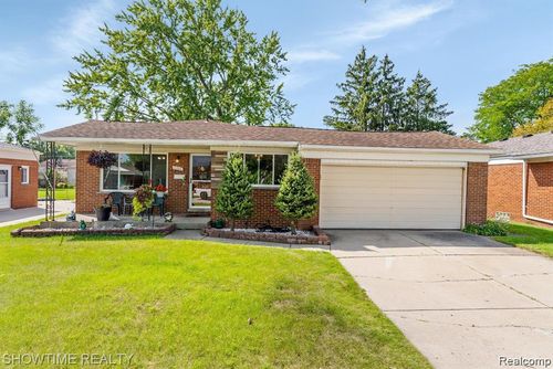5202 Busch Ave, Warren, MI, 48091-4113 | Card Image