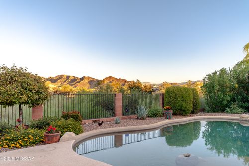 11050 N Canada Ridge Dr, Tucson, AZ, 85737-8796 | Card Image