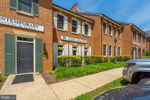 9c-10525 Braddock Rd, Fairfax, VA, 22032-2257 | Card Image