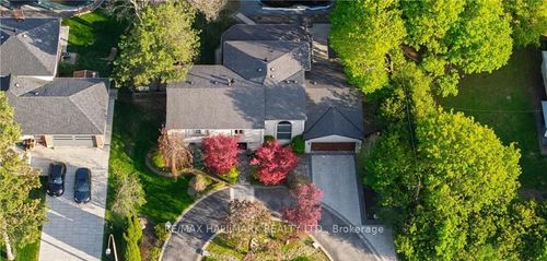 126 Babcombe Dr, Thornhill, ON, L3T1N1 | Card Image