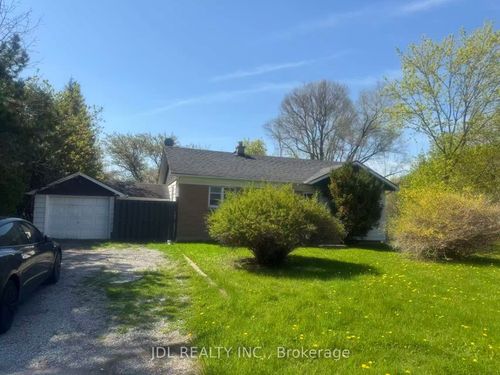 555 Wellington St W, Aurora, ON, L4G6J7 | Card Image