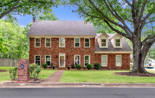 690 Rolling Oaks Ln, Collierville, TN, 38017 | Card Image