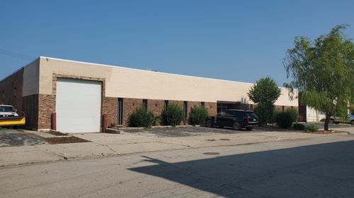 6445 N Hamlin Ave, Lincolnwood, IL, 60712-4041 | Card Image