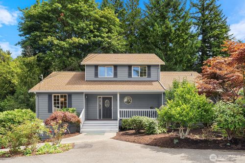 721 Crown Dr, Everett, WA, 98203-1803 | Card Image