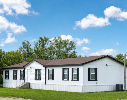 202 S 10th St, Christine, TX, 78012 | Card Image