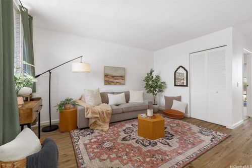 apt-204-3370 Salt Lake Blvd, Honolulu, HI, 96818-2118 | Card Image