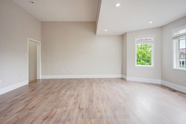 9 Oxtail Lane, House other with 5 bedrooms, 5 bathrooms and 4 parking in Brampton ON | Image 4