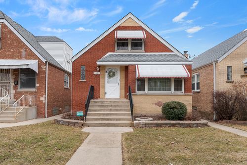 5141 N New England Ave, Chicago, IL, 60656-3704 | Card Image