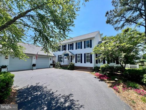 130 E Side Dr, REHOBOTH BEACH, DE, 19971-1300 | Card Image