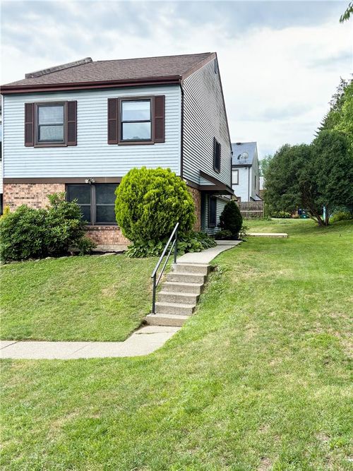 1726 Saratoga Court, South Whitehall Twp, PA, 18104 | Card Image