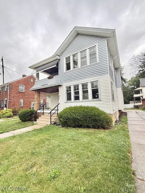 2171 Lincoln Ave, Lakewood, OH, 44107-6055 | Card Image