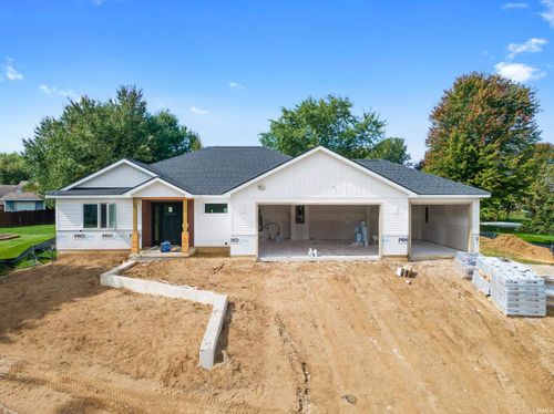 4085 E Oldfield Dr, Leesburg, IN, 46538-9507 | Card Image