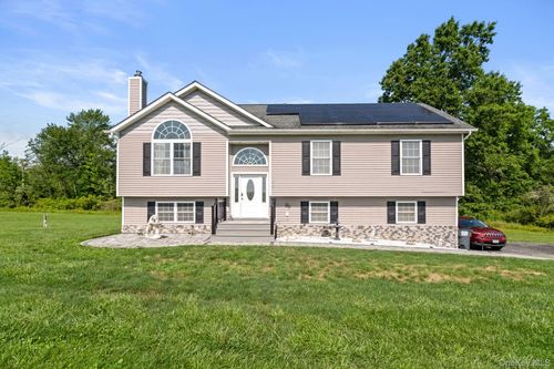 573 Dubois Rd, Wallkill, NY, 12589-3634 | Card Image