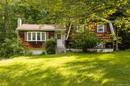 84 Railroad Ave, Hurleyville, NY, 12747-7717 | Card Image