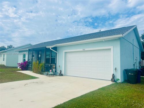 562 Flamingo Rd, Venice, FL, 34293-5991 | Card Image