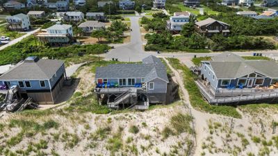 8633 E Tide Drive, House other with 3 bedrooms, 2 bathrooms and null parking in Nags Head NC | Image 3