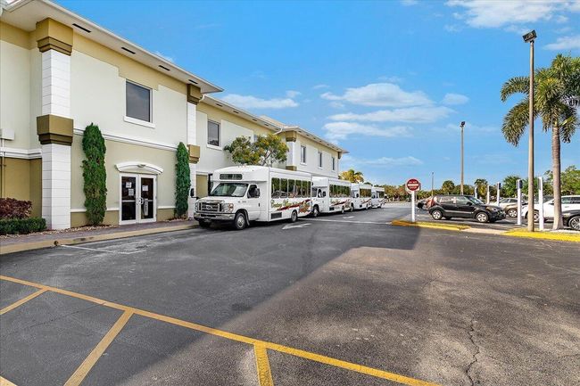 201 Kent L, Condo with 1 bedrooms, 2 bathrooms and null parking in West Palm Beach FL | Image 19