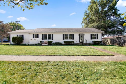 126 E Cleveland St, Cullom, IL, 60929-7191 | Card Image