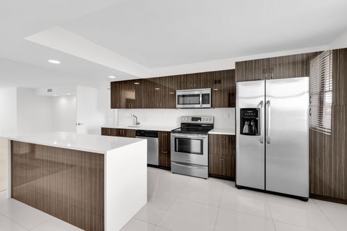 501-2768 Carambola Cir S, Coconut Creek, FL, 33066-2304 | Card Image