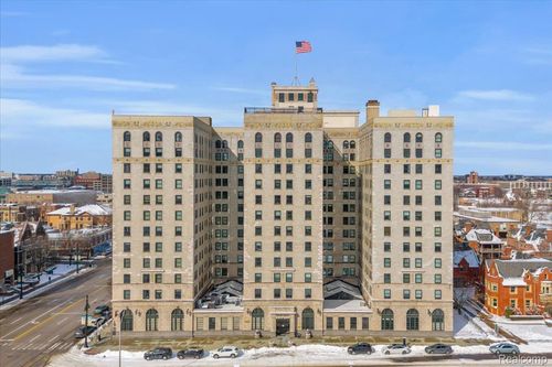 apt-929-15 Kirby St, Detroit, MI, 48202-4042 | Card Image