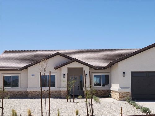 21053 Huasna Rd, Apple Valley, CA, 92307 | Card Image
