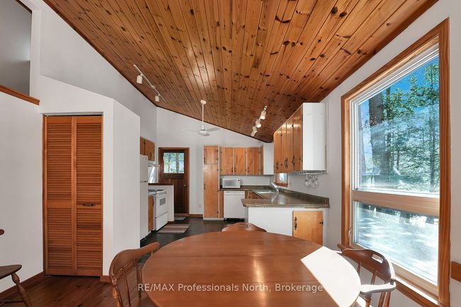 6547 Kennisis Lake Rd, House other with 3 bedrooms, 1 bathrooms and 3 parking in Haliburton ON | Image 18