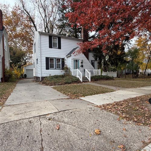 418 S Dorchester Ave, Royal Oak, MI, 48067-3932 | Card Image