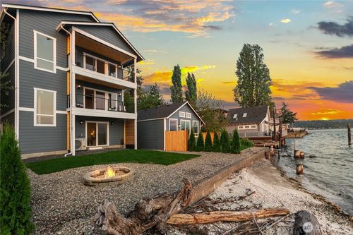 219 Shore Dr, Bremerton, WA, 98310-4848 | Card Image