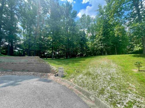 435 Mannington Ct, Evansville, IN, 47711-6334 | Card Image