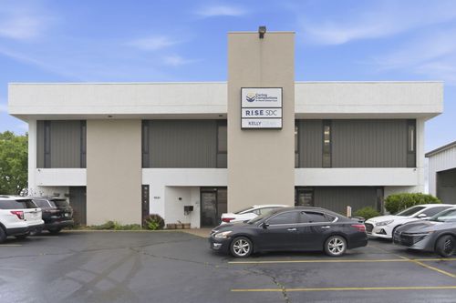 1331 N Stewart Ave, Springfield, MO, 65802-2239 | Card Image