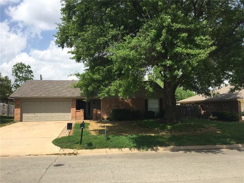 7461 Timberhill Dr, North Richland Hills, TX, 76182-6017 | Card Image