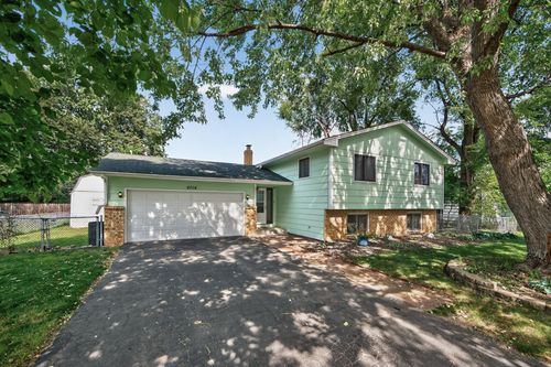 6004 69th Ave N, Brooklyn Park, MN, 55429-1553 | Card Image