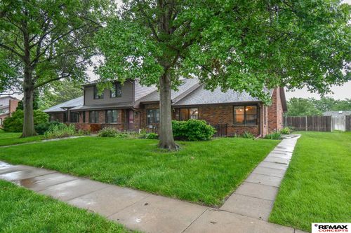 1122 Rockhurst Dr, Lincoln, NE, 68510-4143 | Card Image