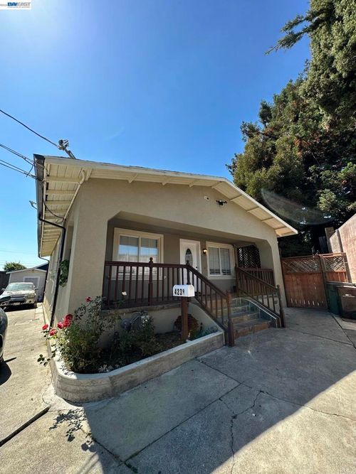 4239 Quigley Pl, Oakland, CA, 94619-1830 | Card Image